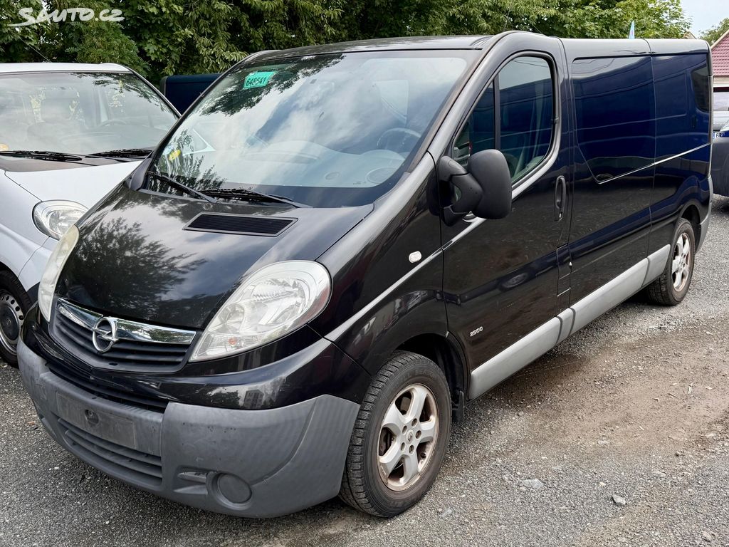 Opel Vivaro, 2.0,84KW,L2H1,2.MAJ,5MÍST